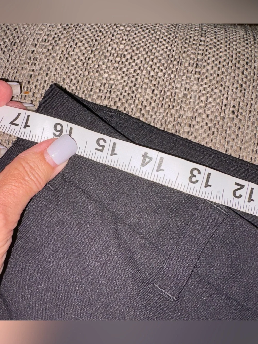 LULULEMON MEN’S BLACK SHORTS SIZE 34 LIKE NEW EUC